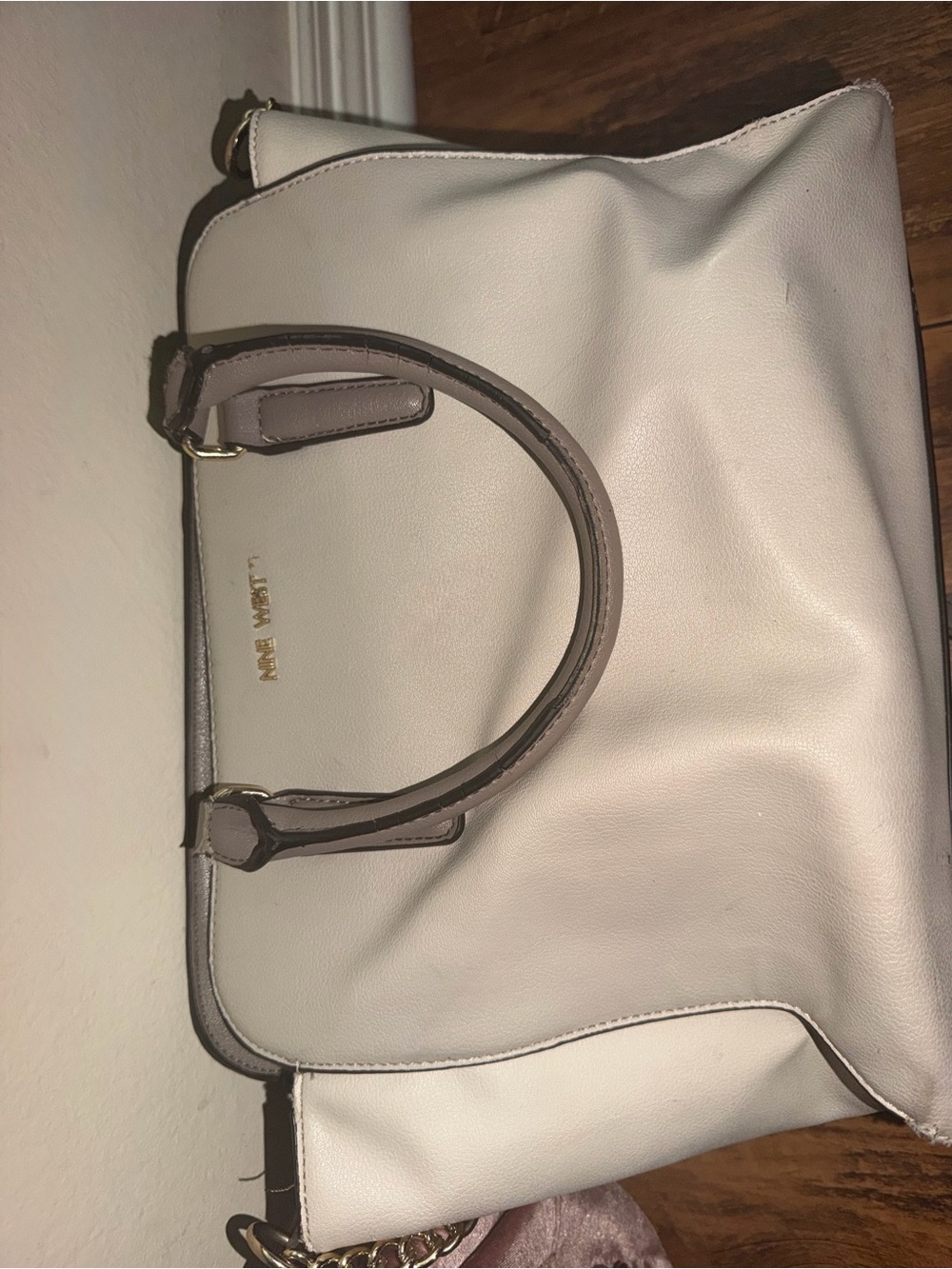 4 designer Purse/Handbag Bundle:Michael Kors, Victoria secret,Nine West - Picture 7 of 15